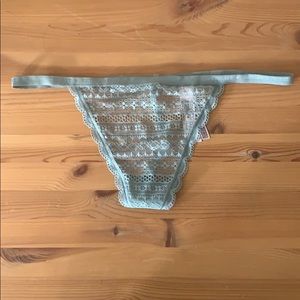 NWT Green Victoria’s Secret Lace V-String Panty